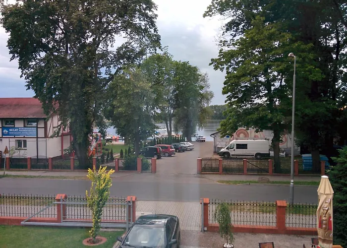 Nad Jeziorem Pensión